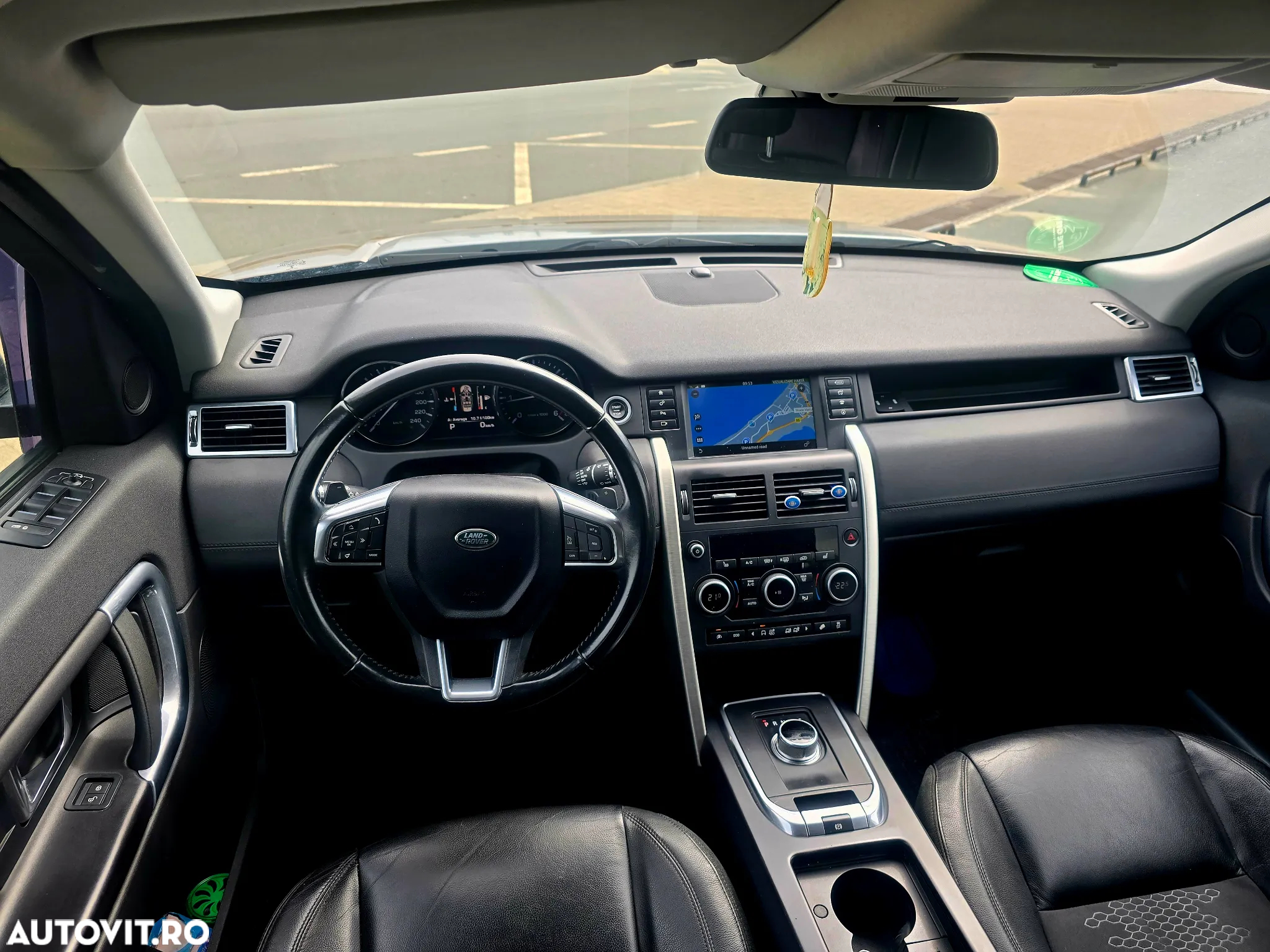 Land Rover Discovery Sport 2.0 D180 MHEV - 4