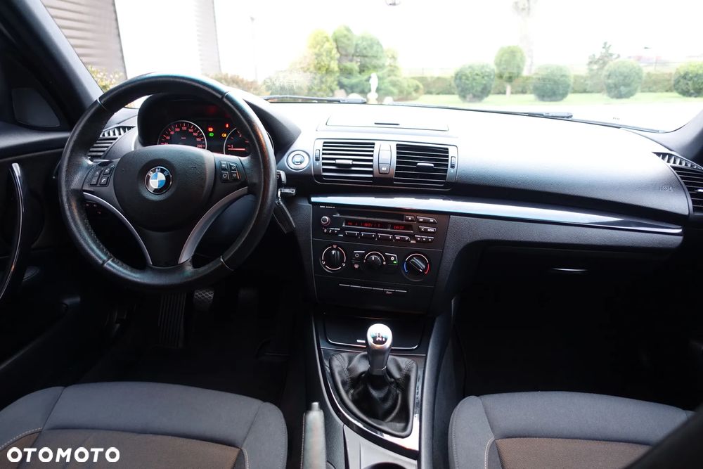 BMW Seria 1 116d - 15