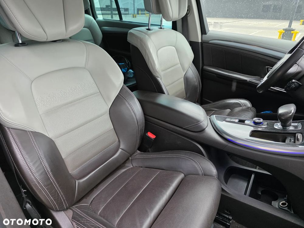 Renault Espace 1.6 dCi Energy Initiale Paris EDC 7os - 24