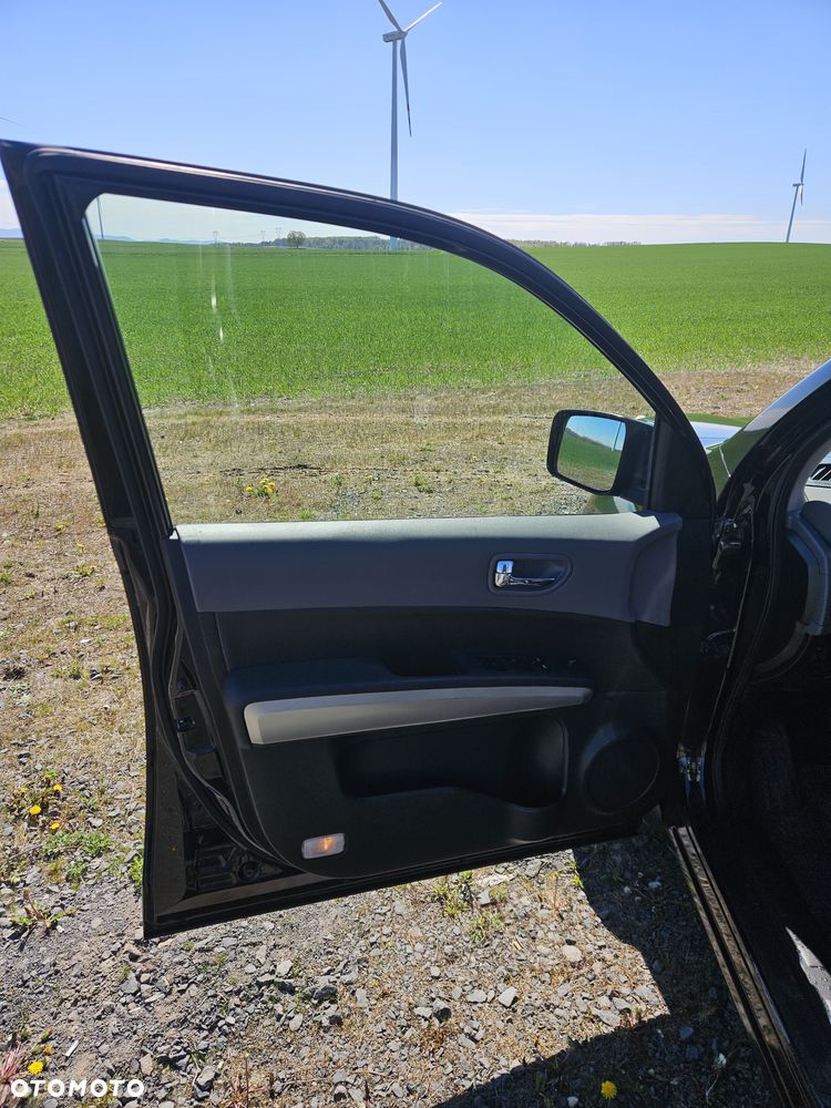 Nissan X-Trail 2.0 dCi 4x4 DPF SE - 9