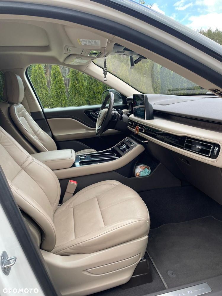 Lincoln Aviator - 13