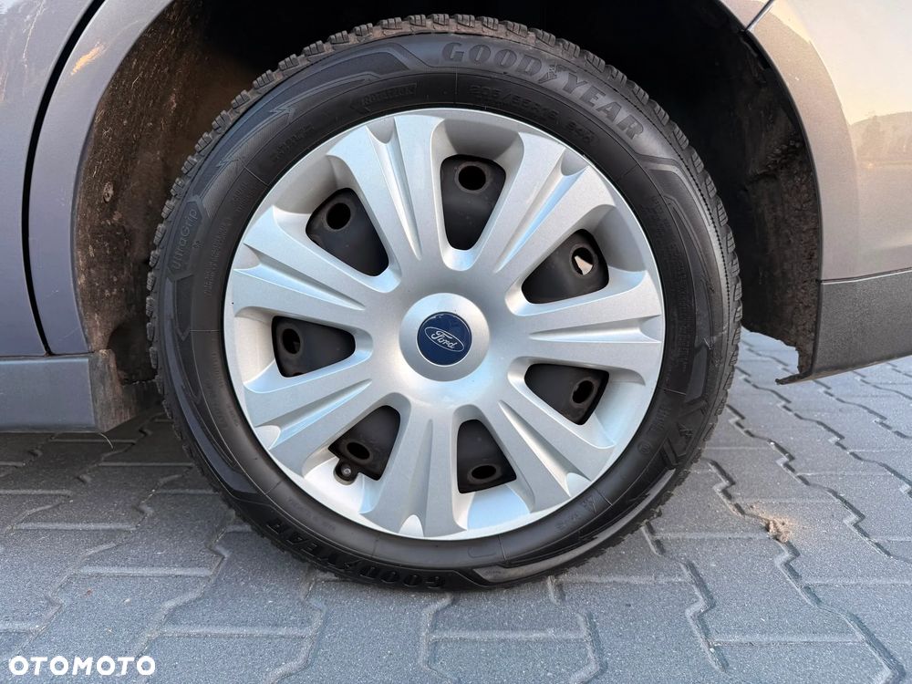 Ford Grand C-MAX - 23
