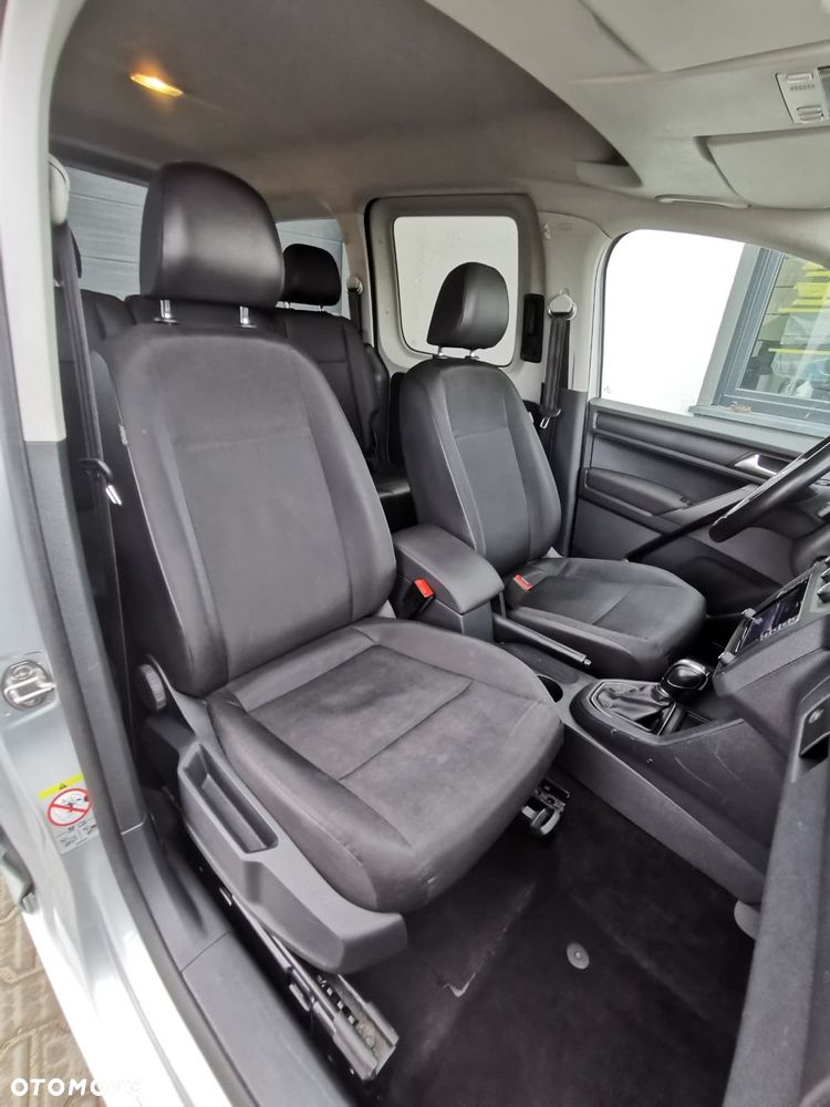 Volkswagen Caddy 2.0 TDI Comfortline DSG - 12