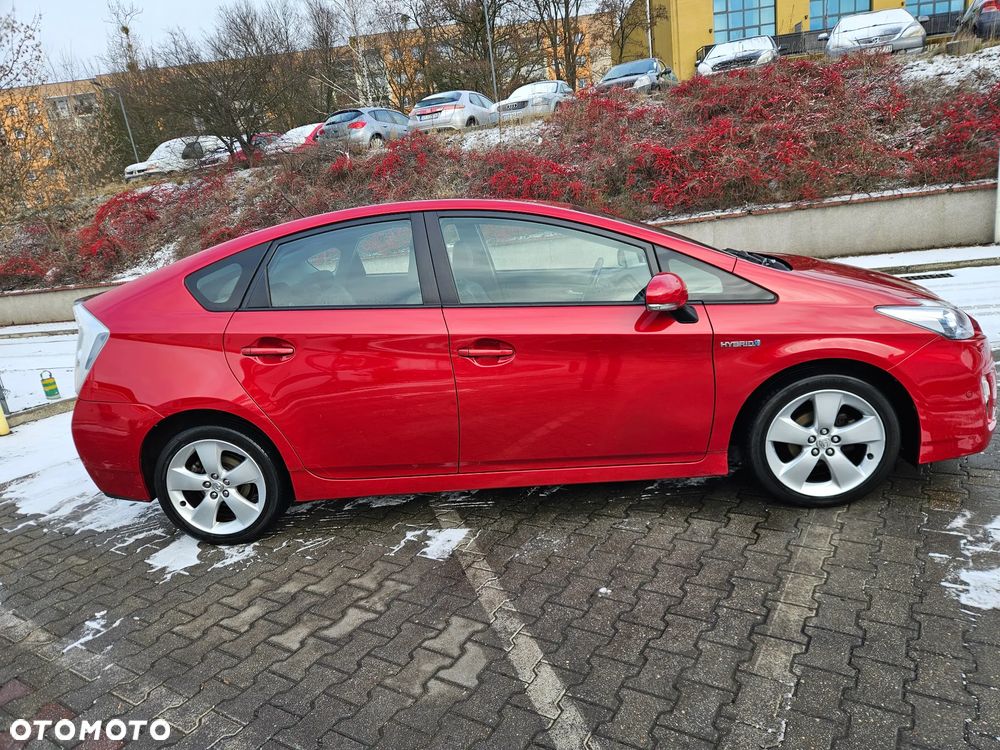 Toyota Prius (Hybrid) Executive - 5