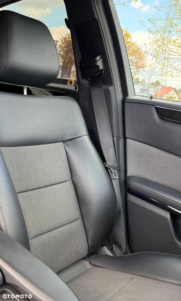 Mercedes-Benz Klasa E 200 CDI DPF BlueEFFICIENCY Automatik Avantgarde - 31