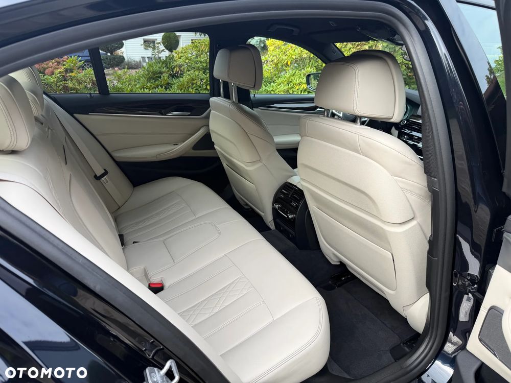 BMW Seria 5 540i xDrive M Sport sport - 29