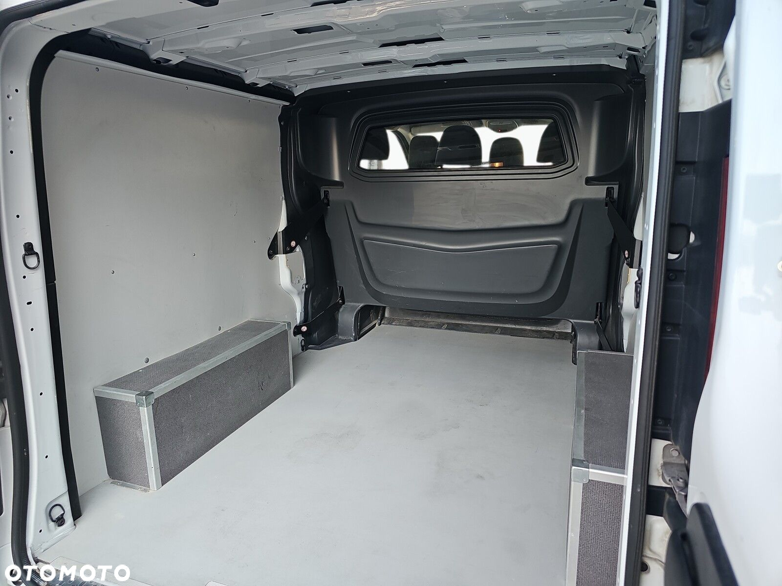 Opel Vivaro - 11