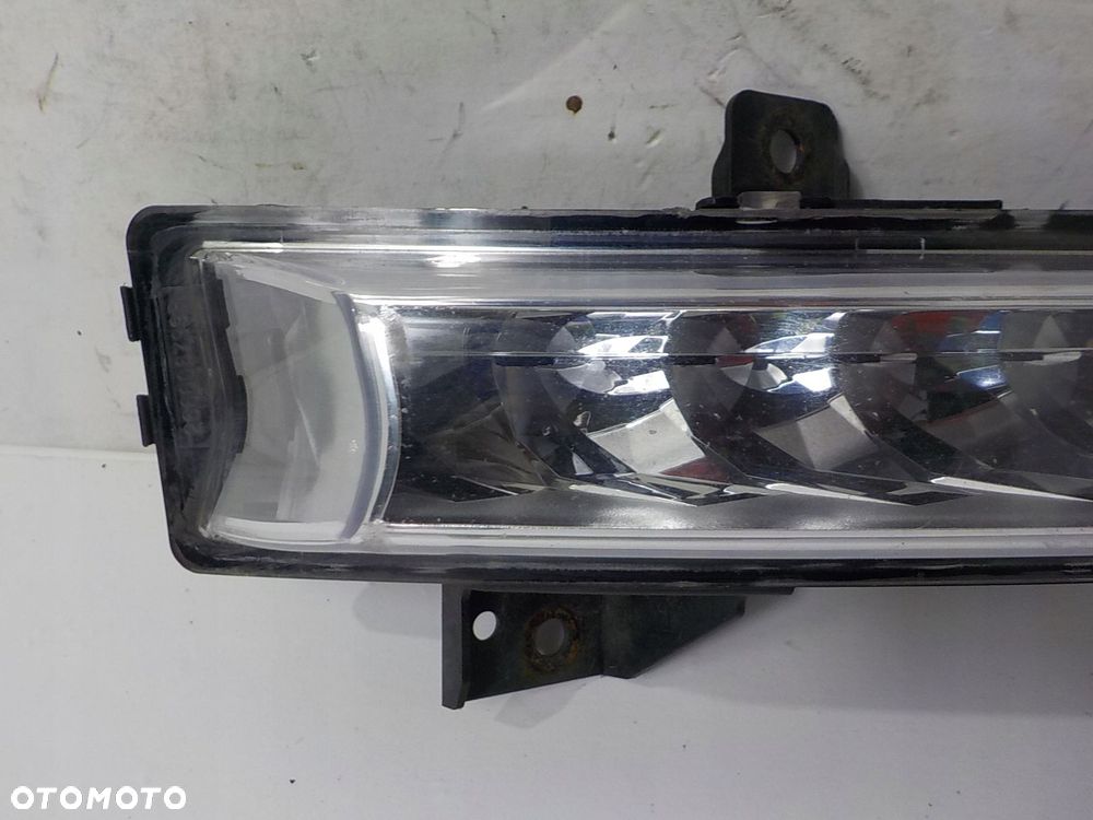 RENAULT MEGANE III LAMPA PRZÓD LISTWA HALOGEN LED DRL PRAWY S135-300 - 3
