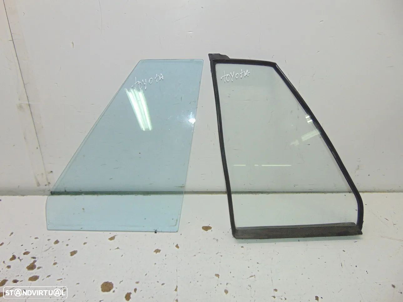 Toyota vidros triangulares - 1