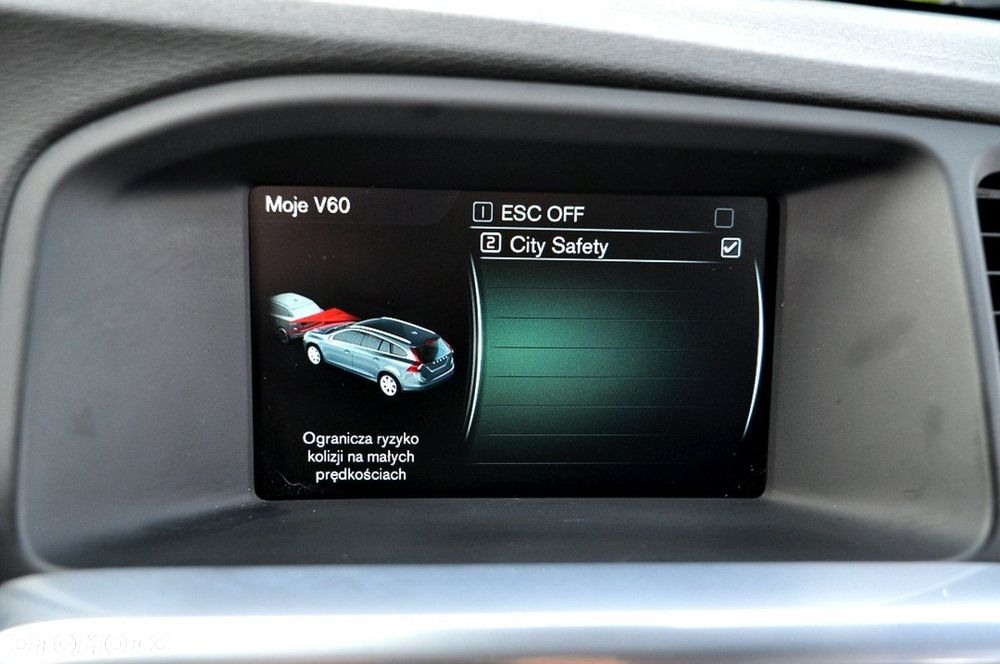 Volvo V60 D3 Drive-E Momentum - 35