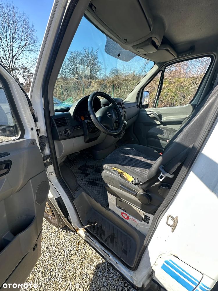 Mercedes-Benz Sprinter - 9