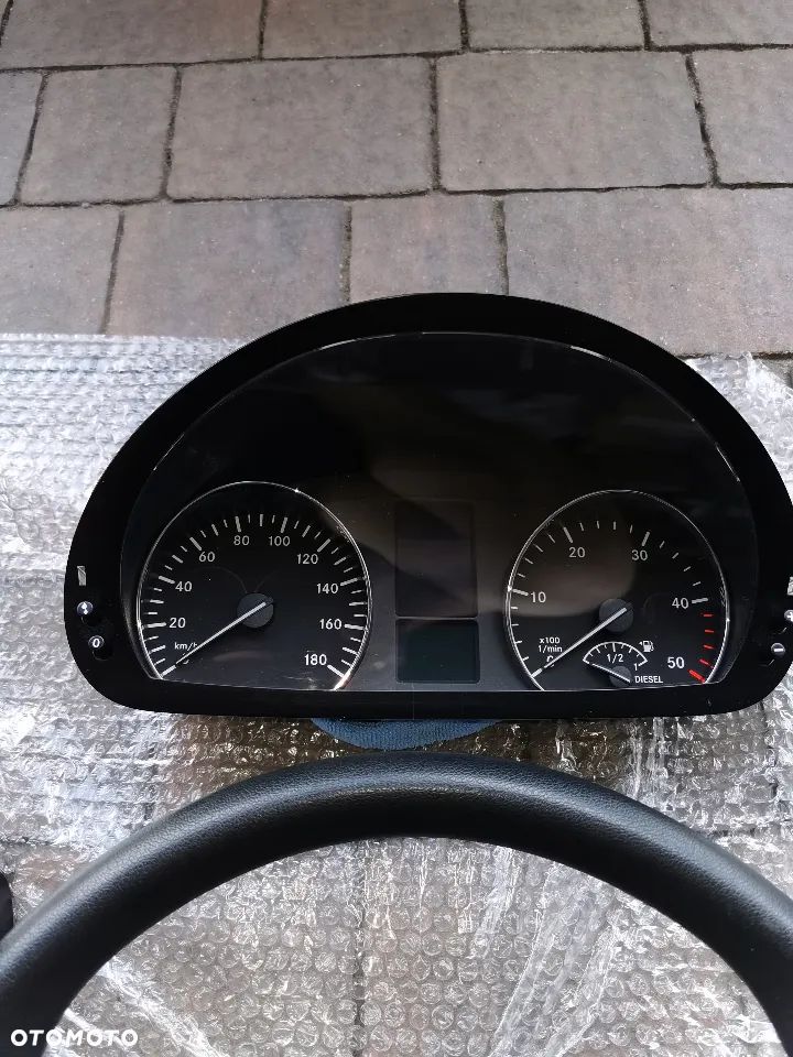 Podłoga szyny Podsufitka Sprinter 906  wykładzina tunel nawiewu boczki  fotele Mercedes Sprinter 906 fotele - 25