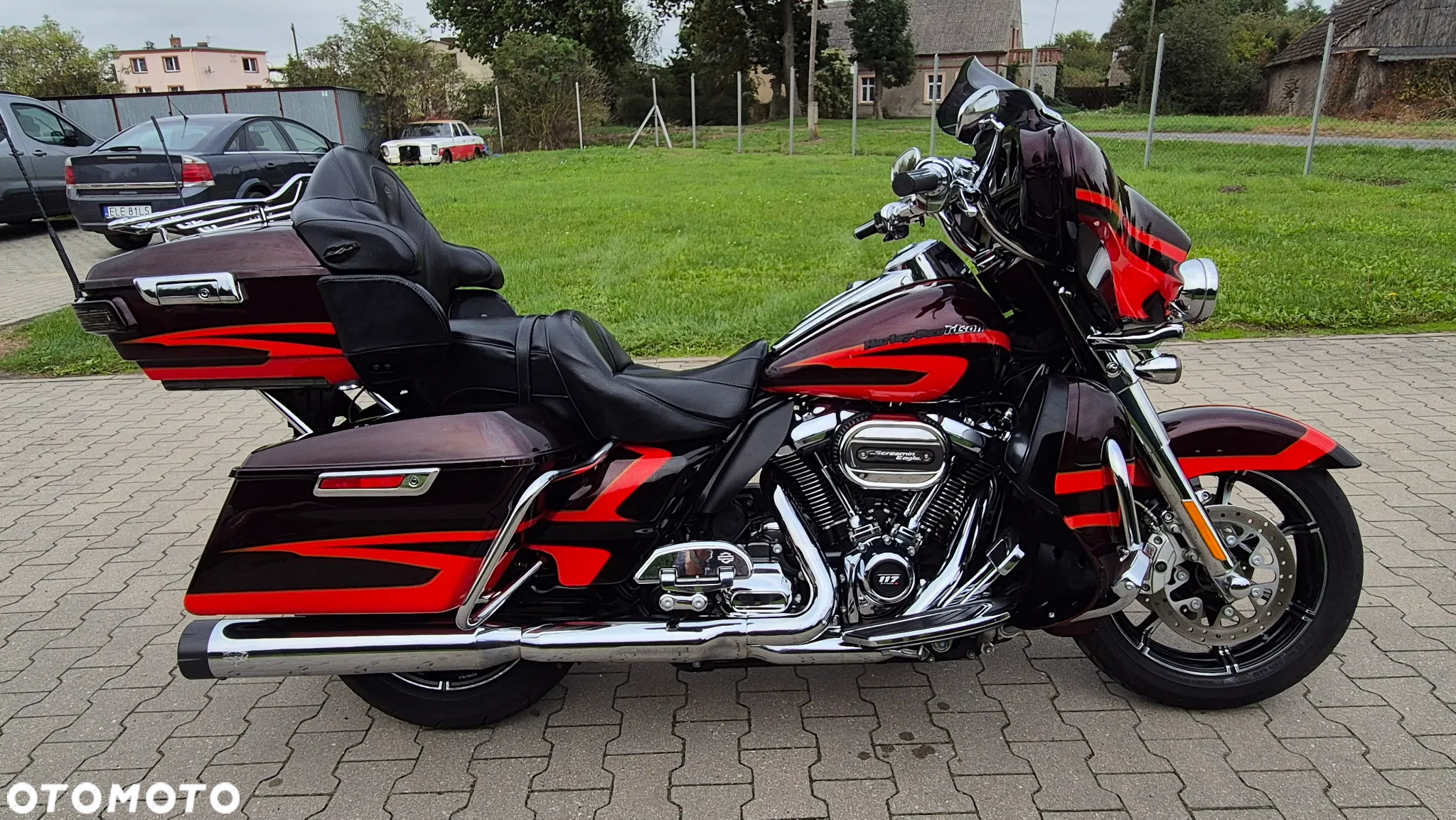 Harley-Davidson Touring Electra Glide - 2