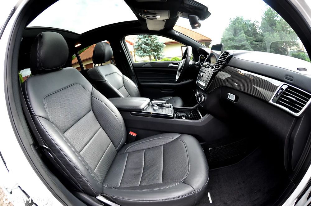 Mercedes-Benz GLE - 21