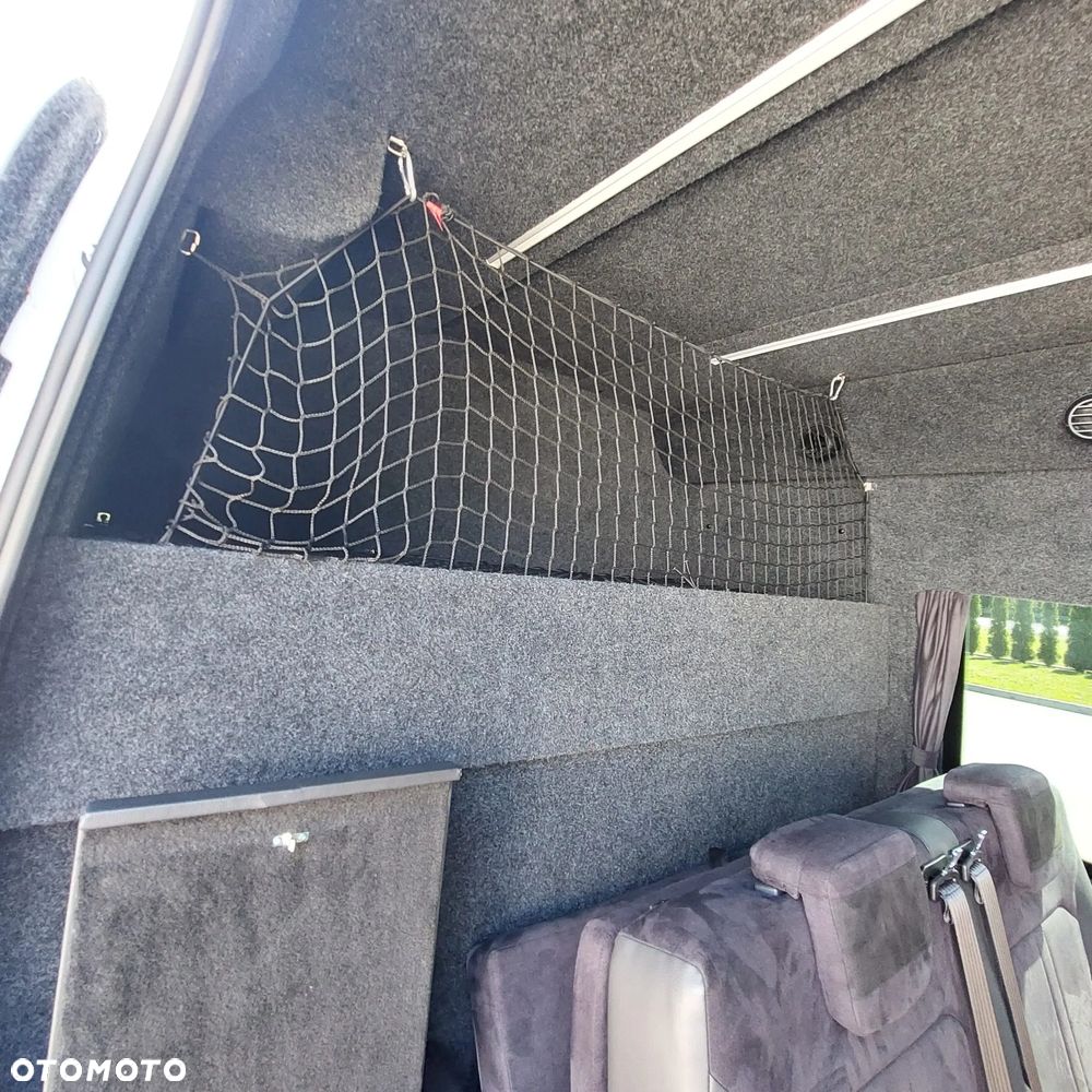 Mercedes-Benz Sprinter - 24