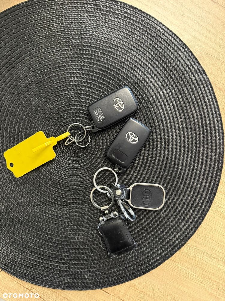 Toyota Avensis 2.2 D-4D Premium - 39