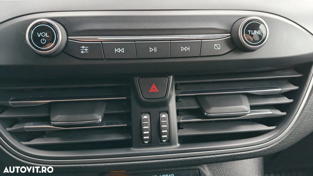 Ford Focus 1.5 EcoBlue ST Line Business - 25