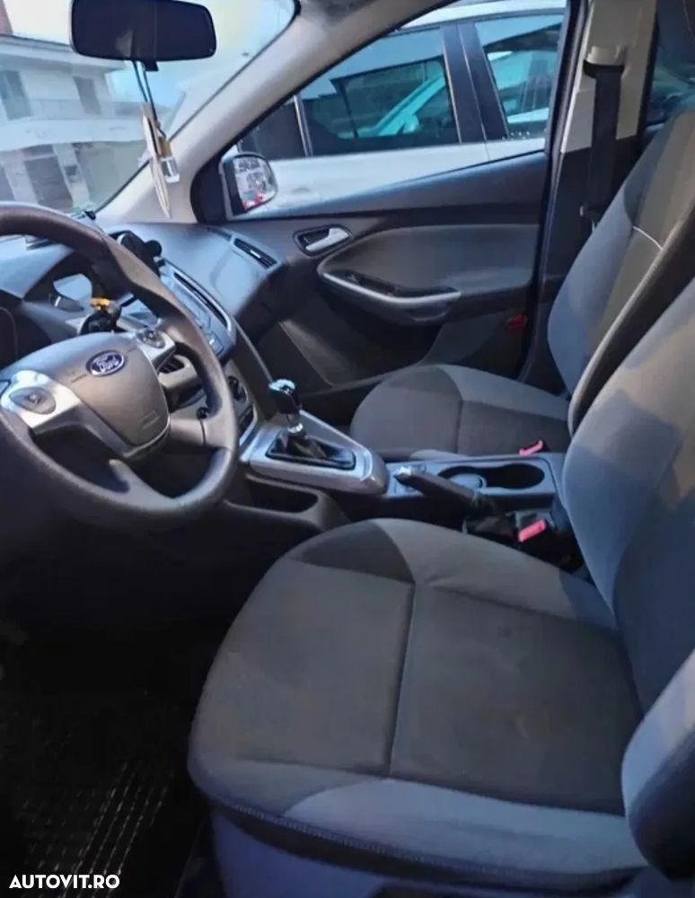 Ford Focus - 5