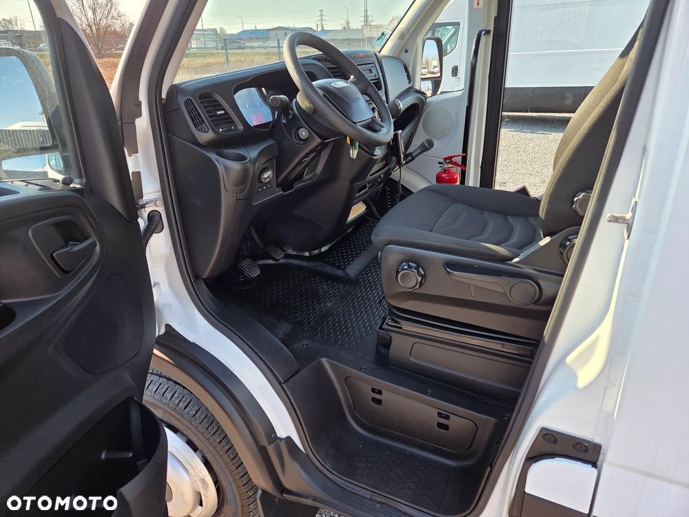 Iveco Daily Line A60C17 / 24 miejsca / - 11