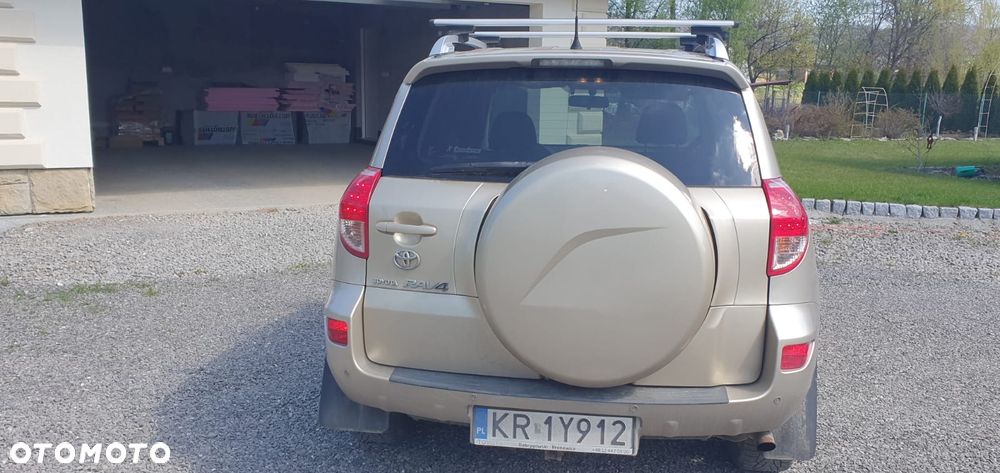 Toyota RAV4 2.2 D-4D Sol - 3