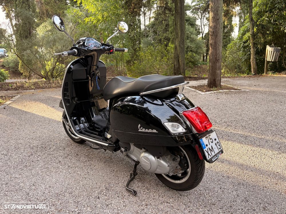Vespa GTS Super Super - 2