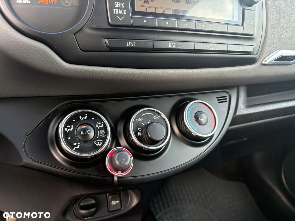 Toyota Yaris 2015