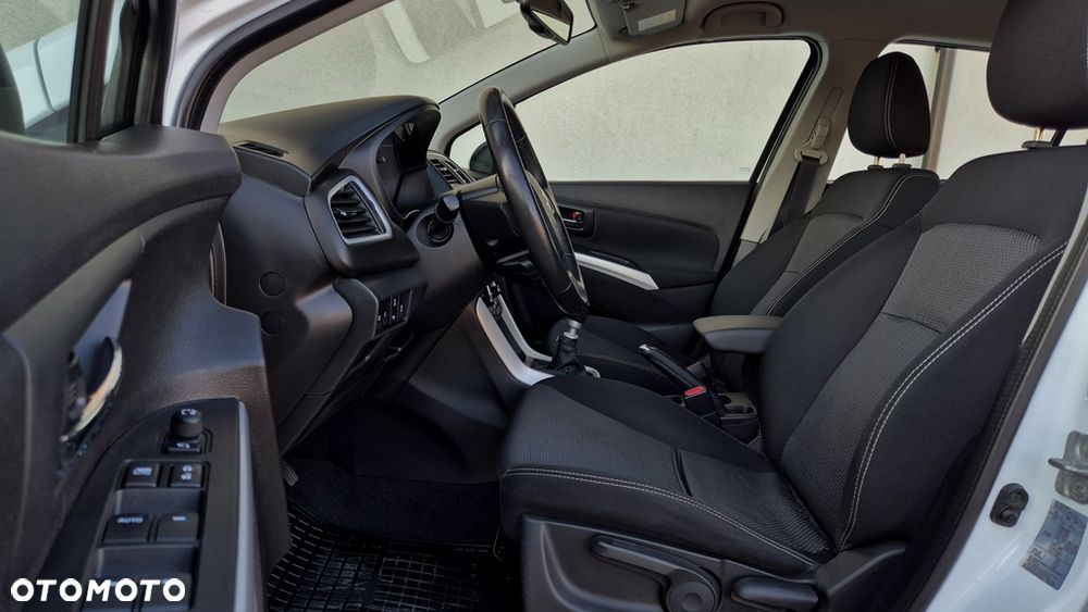 Suzuki SX4 S-Cross 1.6 DDiS 4x4 Comfort+ - 19