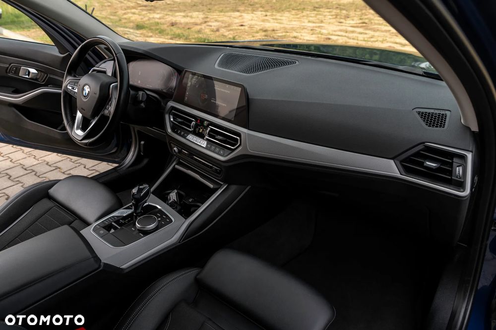 BMW Seria 3 320d xDrive Sport Line Shadow - 24