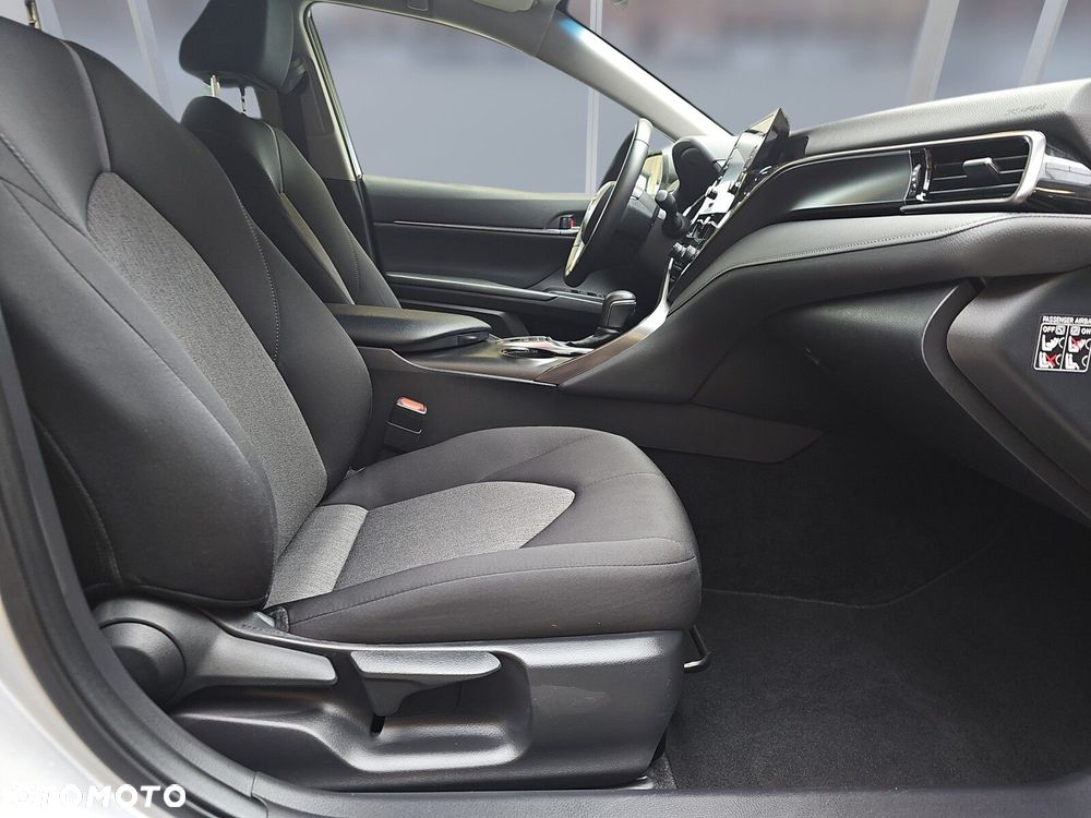 Toyota Camry 2.5 Hybrid Comfort CVT - 20