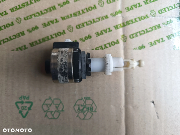 Silniczek lampy xenon pl35l-024-vlb8