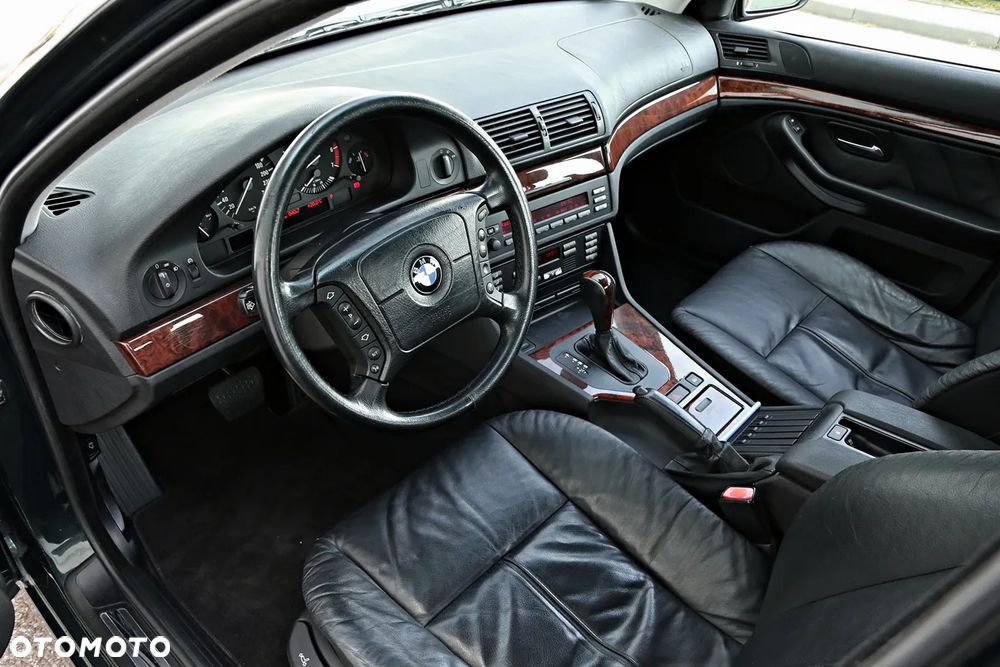 BMW Seria 5 - 22