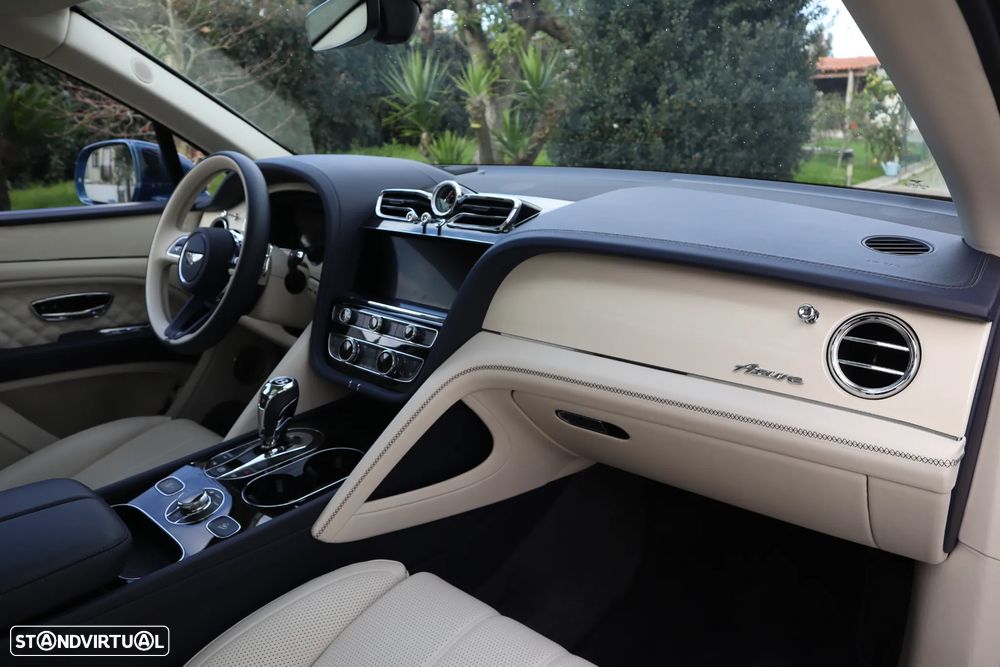 Bentley Bentayga V8 Azure - 31