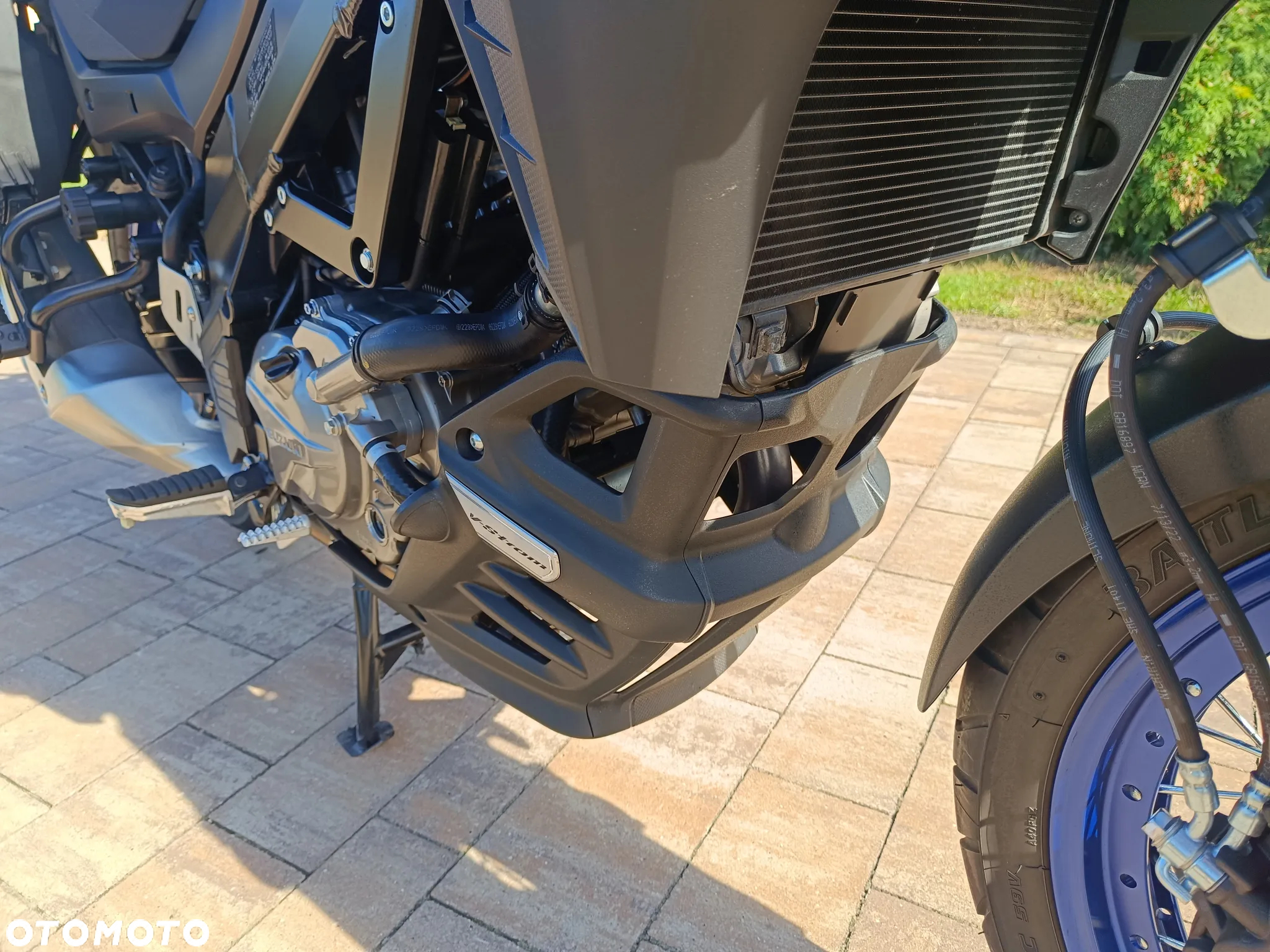 Suzuki V-STROM - 17