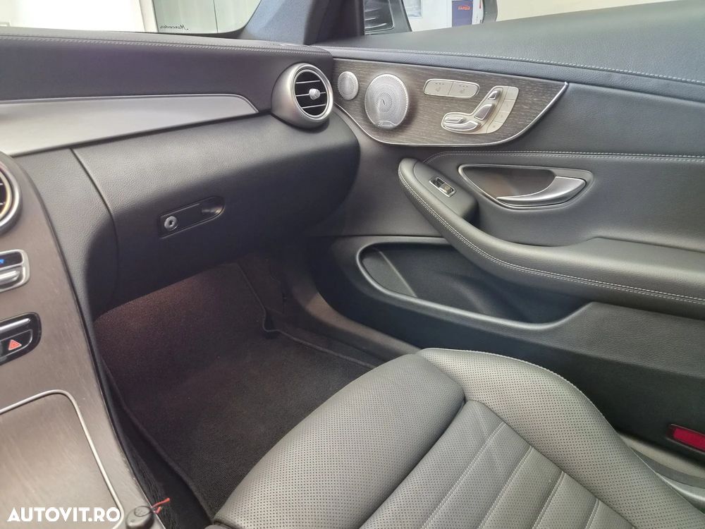 Mercedes-Benz C 300 MHEV - 22