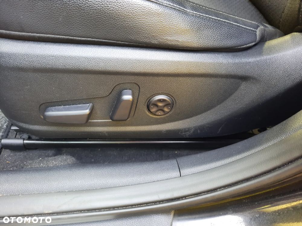 Kia Optima Sportagon 2.0 GDI Spirit - 12