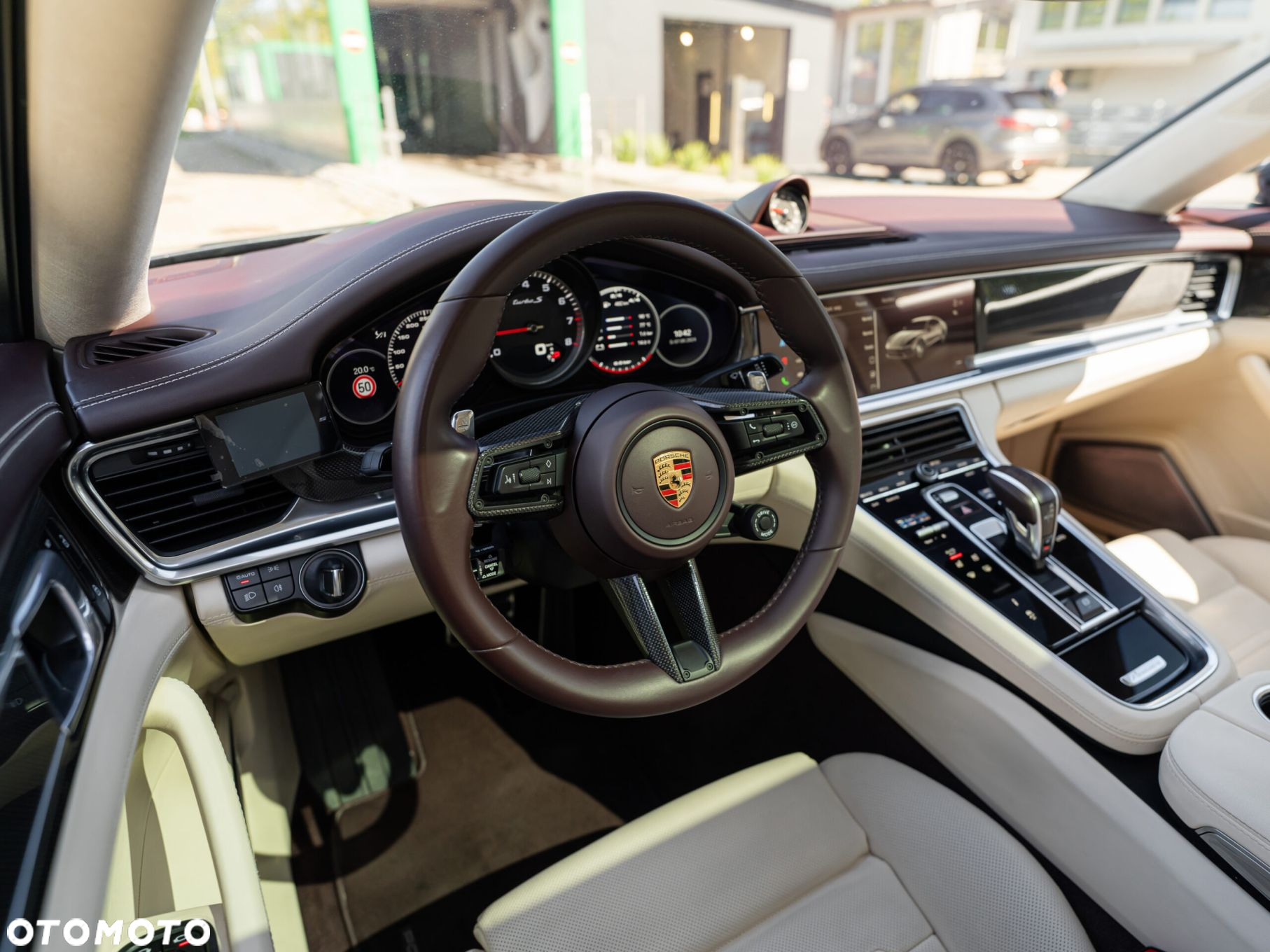 Porsche Panamera Turbo S - 12