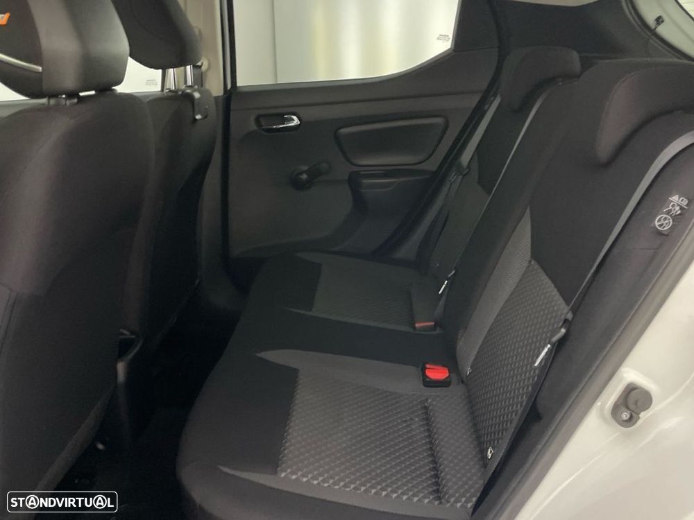 Nissan Micra 1.0 G Acenta - 12