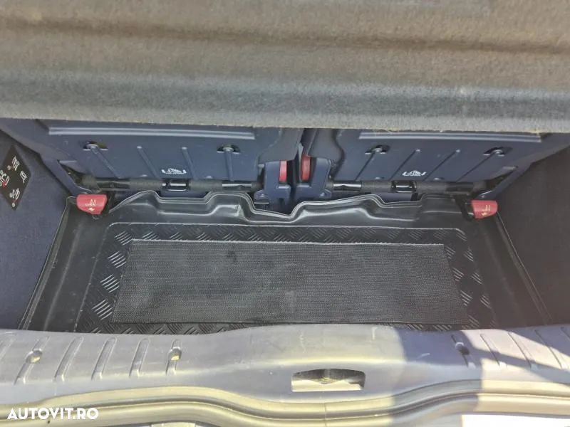 Peugeot 1007 1.6 E 2 Tronic Sporty - 12