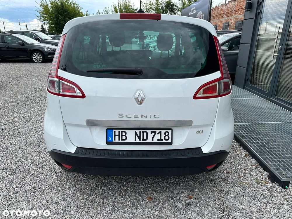 Renault Scenic 1.5 dCi Emotion - 10