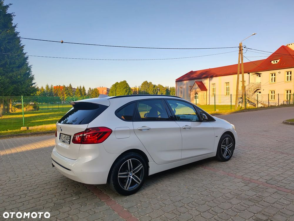 BMW Seria 2 218d Sport - 29
