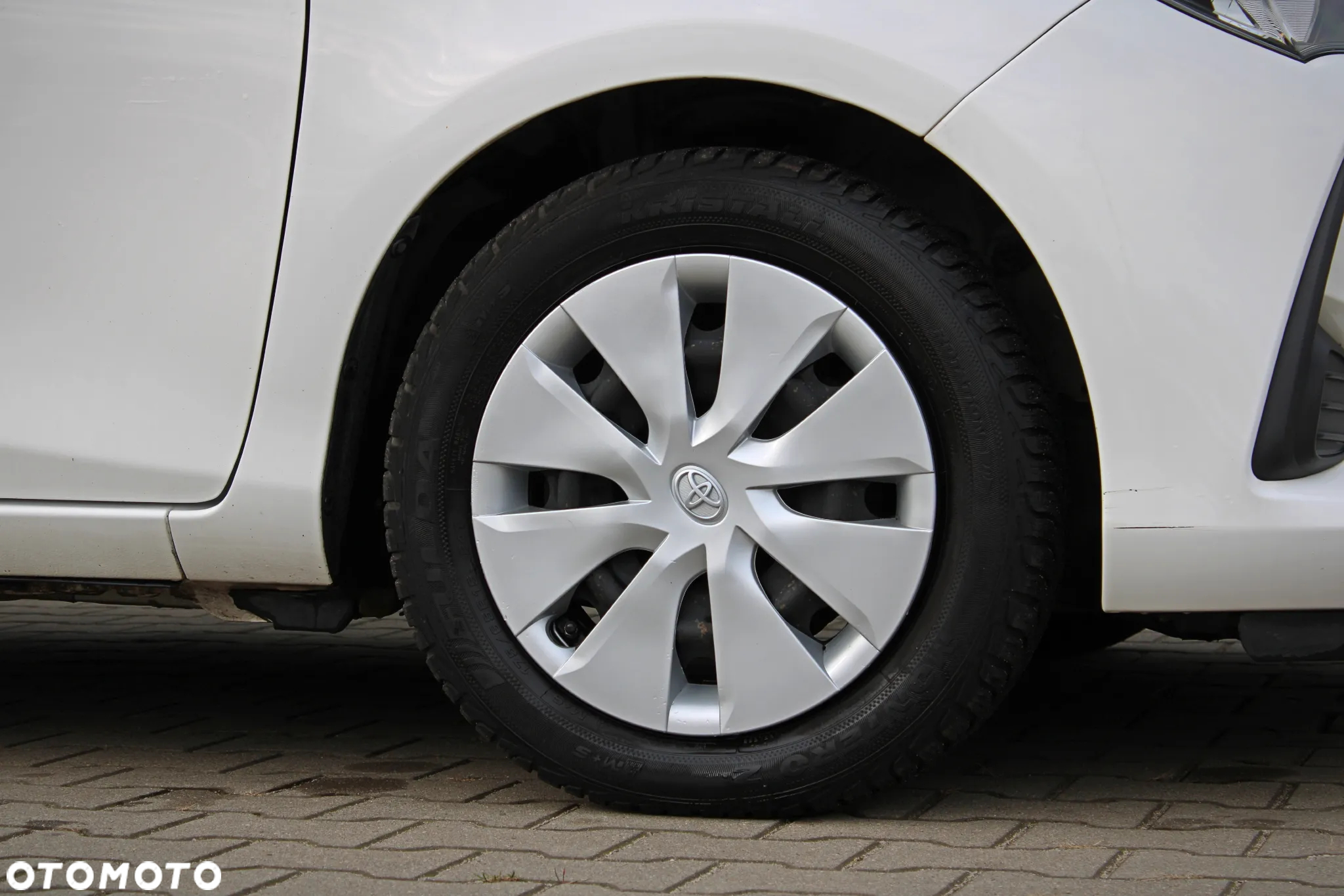Toyota Yaris 1.5 Premium CVT - 8