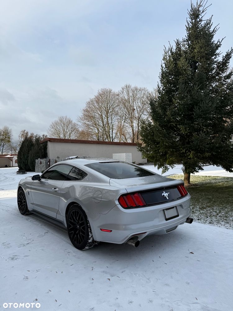 Ford Mustang 3.7 V6 Premium - 10