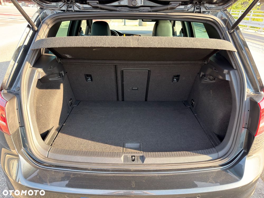 Volkswagen Golf - 25