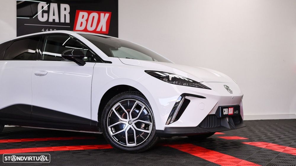 MG MG4 64 kWh Luxury - 2