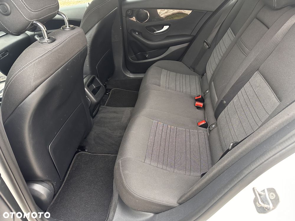 Mercedes-Benz Klasa C 180 (BlueTEC) d 7G-TRONIC Avantgarde - 7