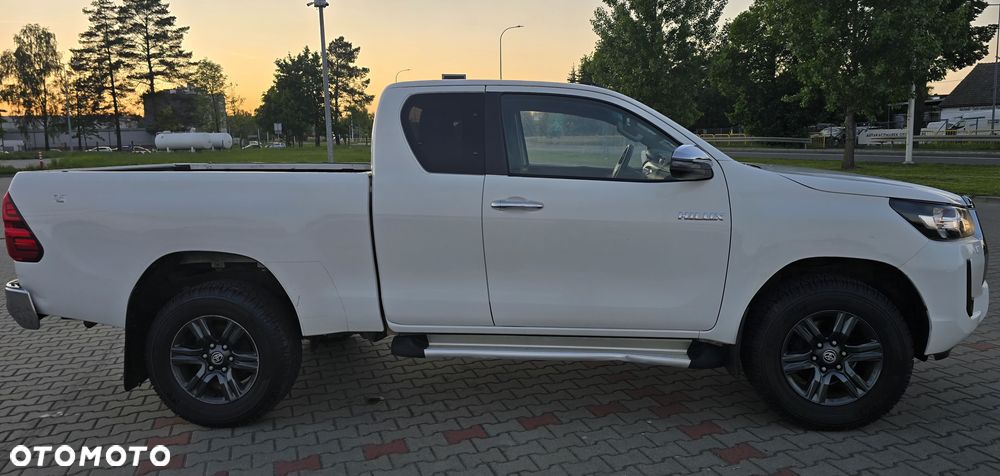 Toyota Hilux 4x4 Extra Cab Duty Comfort - 3