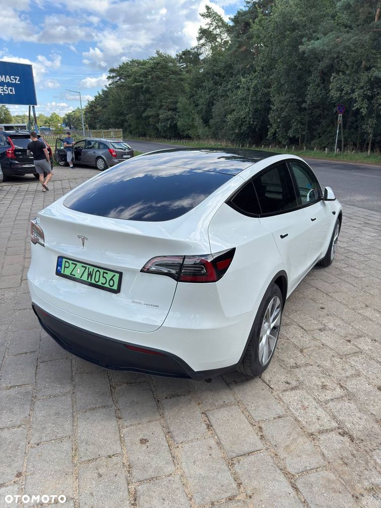 Tesla Y Long Range Dual Motor AWD - 4