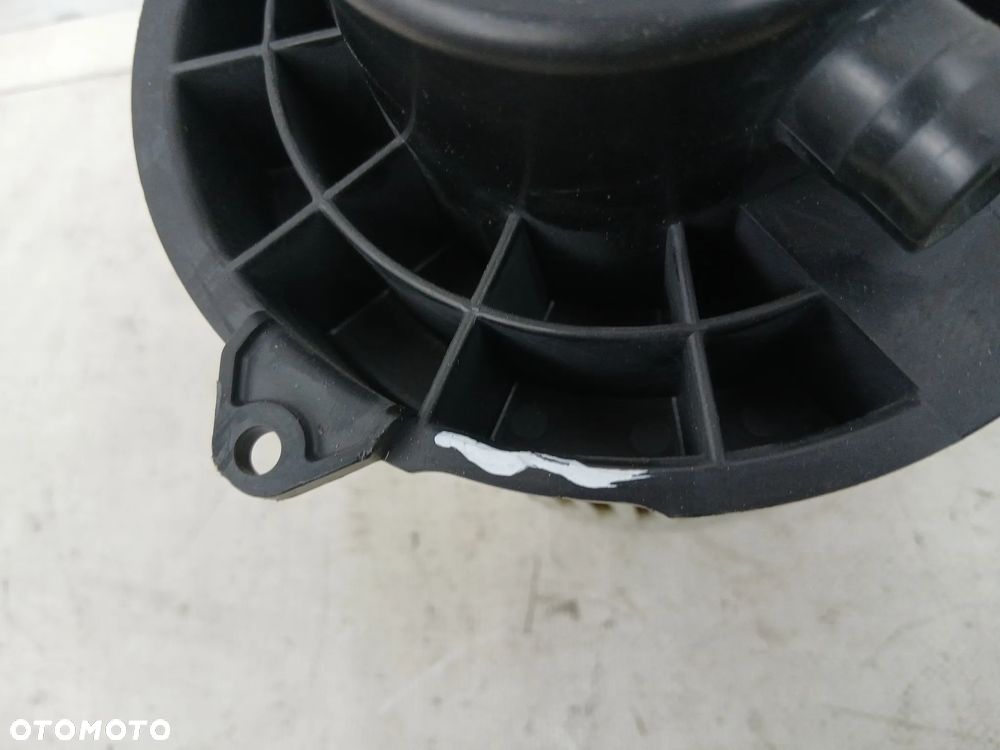 Wentylator nadmuchu wnętrza kabiny Opel Agila B - 3