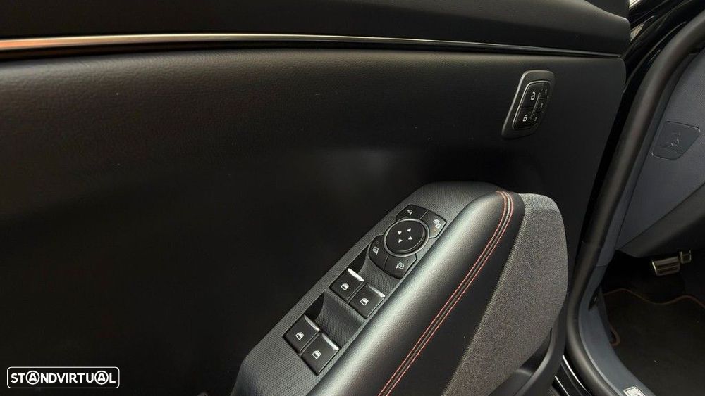 Ford Mustang Mach-E AWD PREMIUM - 9