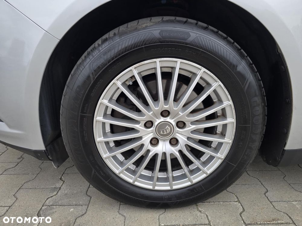 Ford Mondeo 2.0 TDCi Ambiente - 33